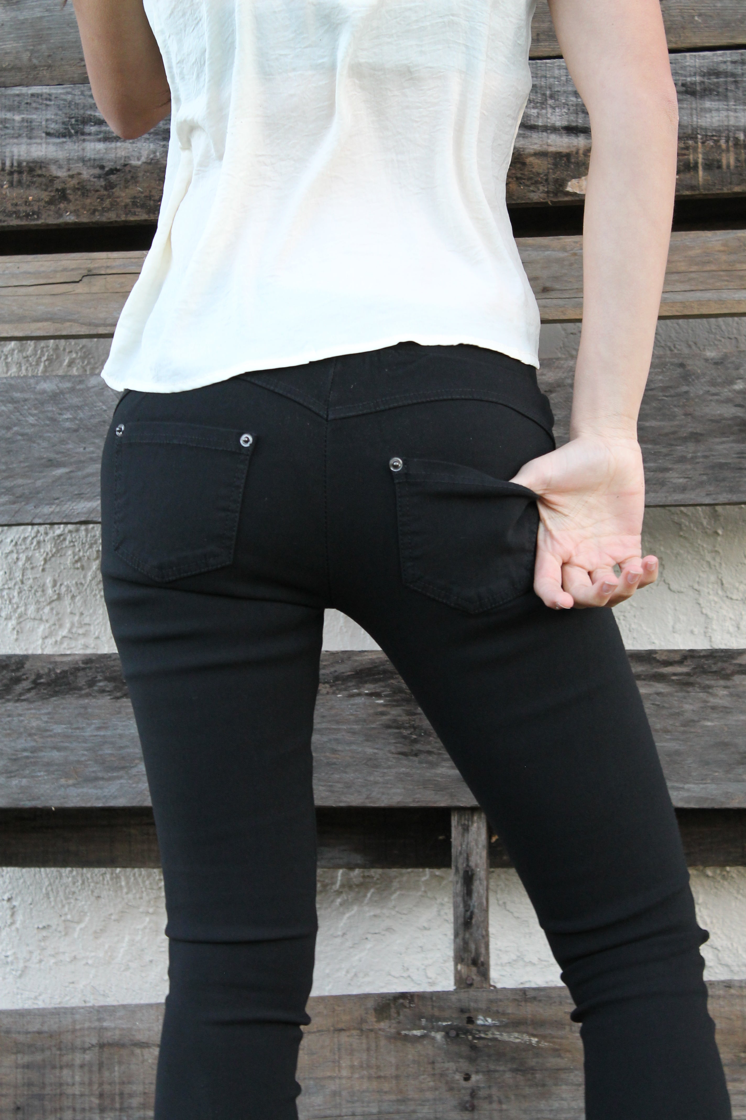 Ripped & Rarin' Bottoms in Black